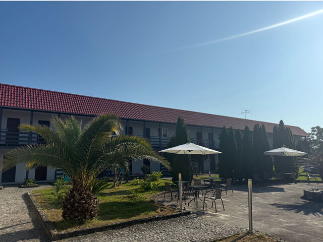 Фасад — гостиница Абхазский дворик Абхазия