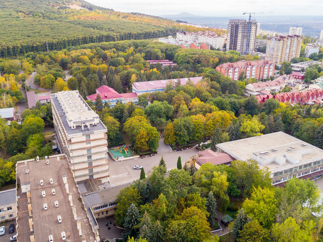 Территория — санаторий Лесная Поляна Пятигорск