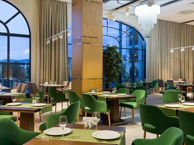 Ресторан Meals & Hills — питание в отеле Green Resort Hotel & Spa, Кисловодск