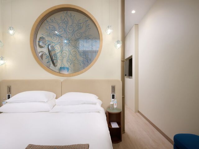 Джуниор Сюит 2-местный 1-комнатный (без балкона) — номер в SPA-Отеле Ostrova, Сочи