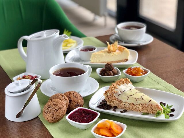 Блюда в меню Кавказского дворика — питание отеля Green Resort Hotel & Spa, Кисловодск