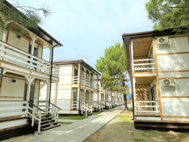Морской коттеджный поселок — отель Золотые пески в Абхазии