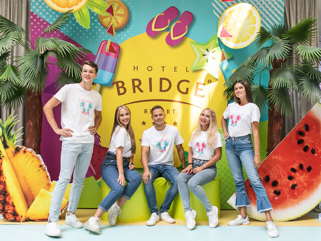 Анимация — досуг в гостиничном комплексе Bridge Family, Сочи