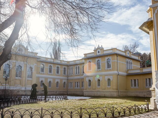 Фасад — Кисловодск, санаторий Главные Нарзанные ванны