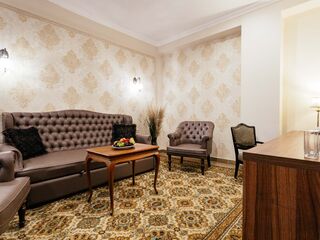 Люкс 2-местный 2-комнатный (с джакузи, корпус 1) — номер в отеле Amra Park-Hotel & Spa в Абхазии