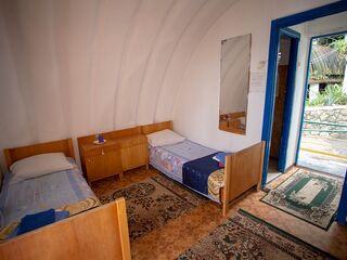 Домик 3-местный 1-комнатный «Бочка» — номер в пансионате Солнечный Летний в Абхазии
