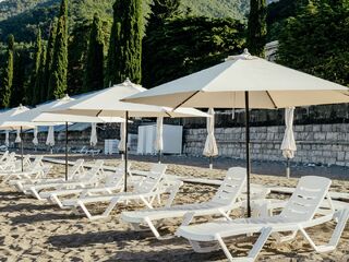Пляж — отель Amra Park-Hotel & Spa в Абхазии