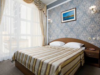 Люкс 2-местный 2-комнатный (Джуниор Сюит) — номер в отеле PANinter Hotel & Mineral Spa в Кисловодске