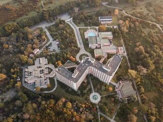 Территория — пансионат Самшитовая роща в Абхазии