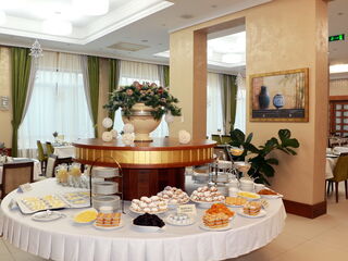 Обеденный зал — санаторий Дубовая роща, Железноводск